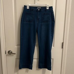 Wide leg cropped jeans